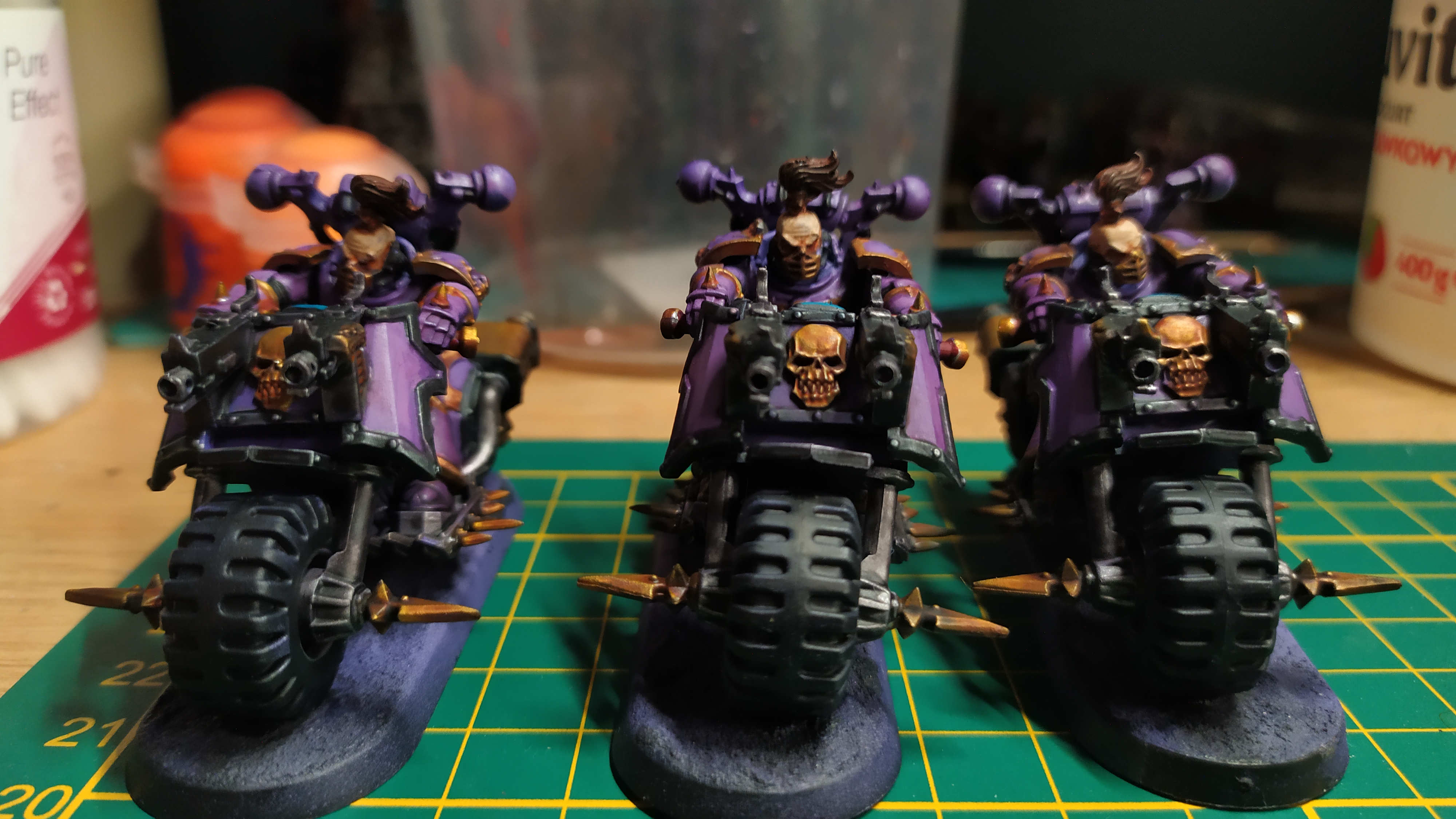 Hand-painted Warhammer miniature - professional painting commission